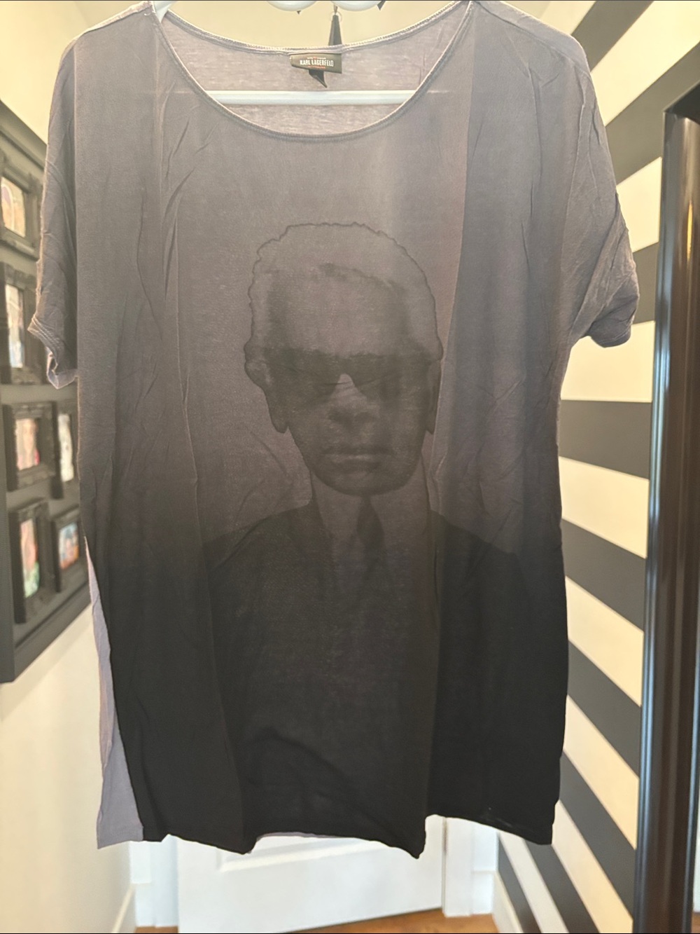 Karl Lagerfeld Black Graphic Short-Sleeve Tee with Portrait